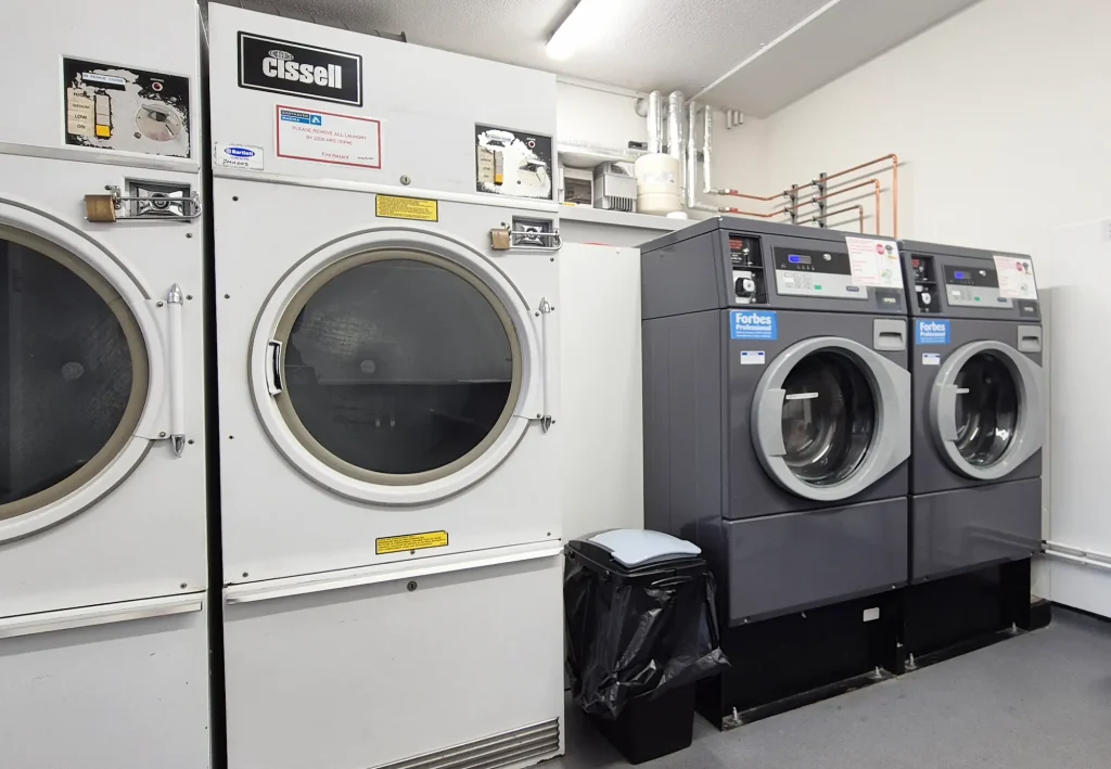 darthaven-marina-launderette-facility